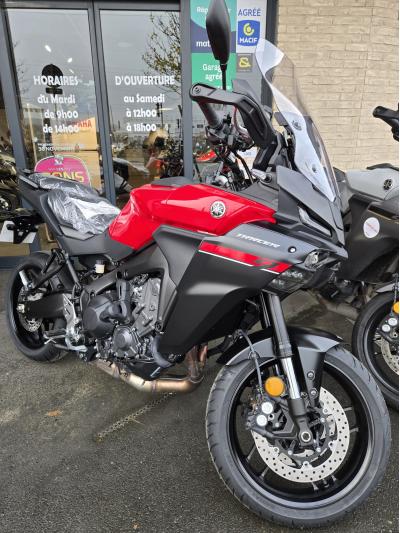 YAMAHA TRACER 9