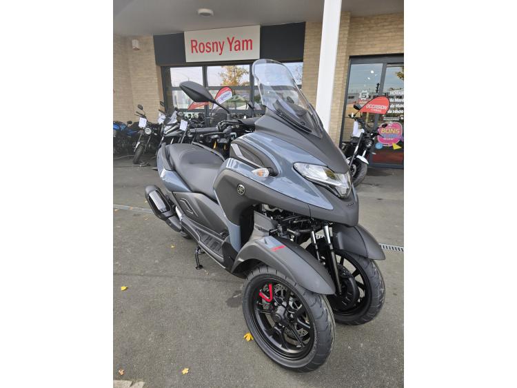 YAMAHA TRICITY 300 GRIS NARDO 2025
