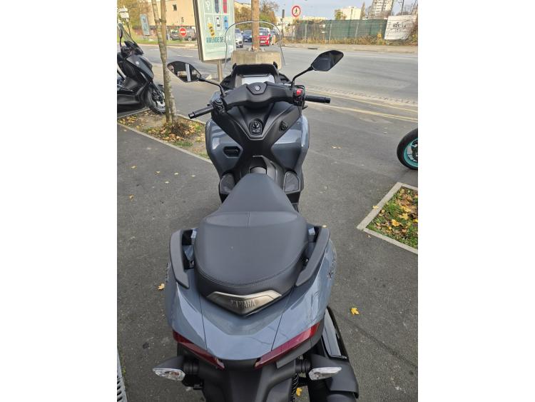 YAMAHA TRICITY 300 GRIS NARDO 2025
