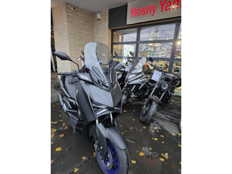 YAMAHA XMAX 300 STANDARD ICON BLACK 2025 PERMIS A2
