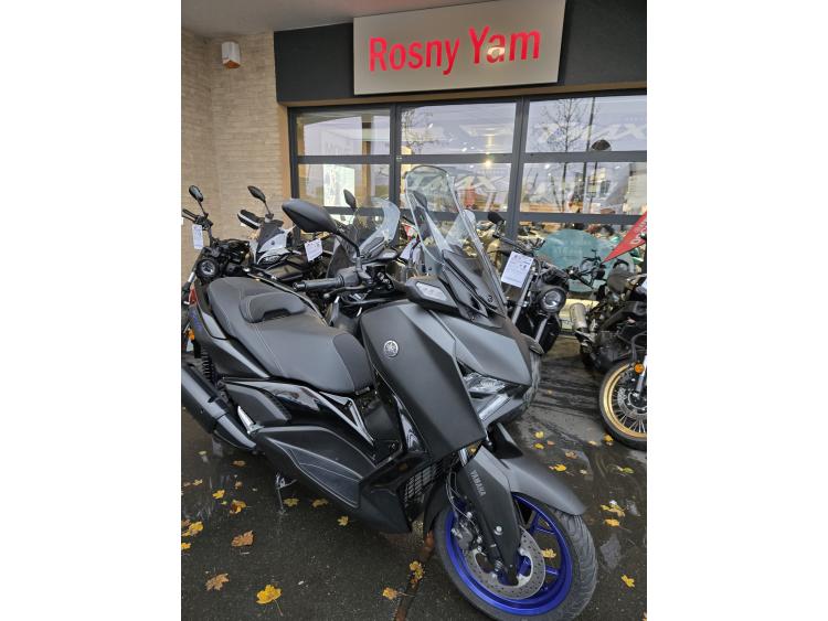 YAMAHA XMAX 300 STANDARD ICON BLACK 2025 PERMIS A2