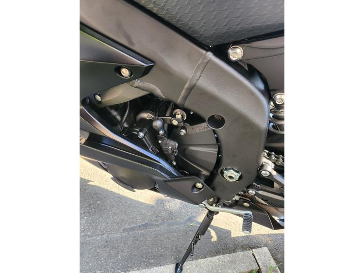 YAMAHA YZF-R6 RACE NON HOMOLOGUE PAS DE CARTE GRISE CIRCUIT