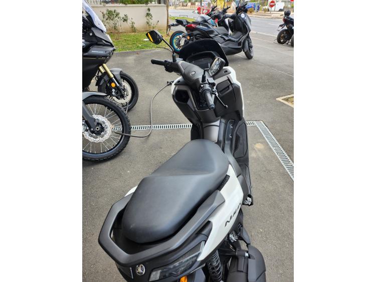 YAMAHA NMAX 125